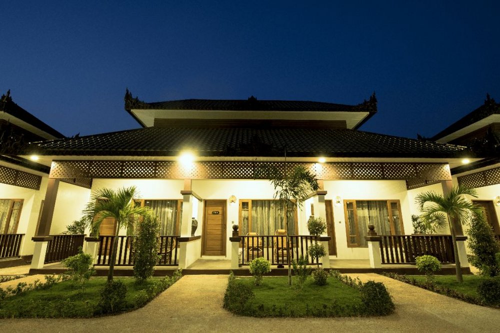 Beispiel einer Villa, Yadanarpon Dynasty Hotel, Mandalay, Myanmar Rundreise